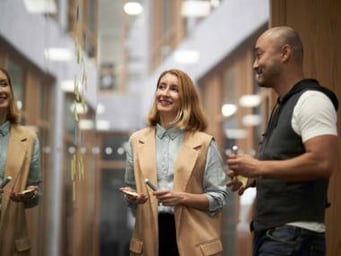 Mand og kvinde til møde