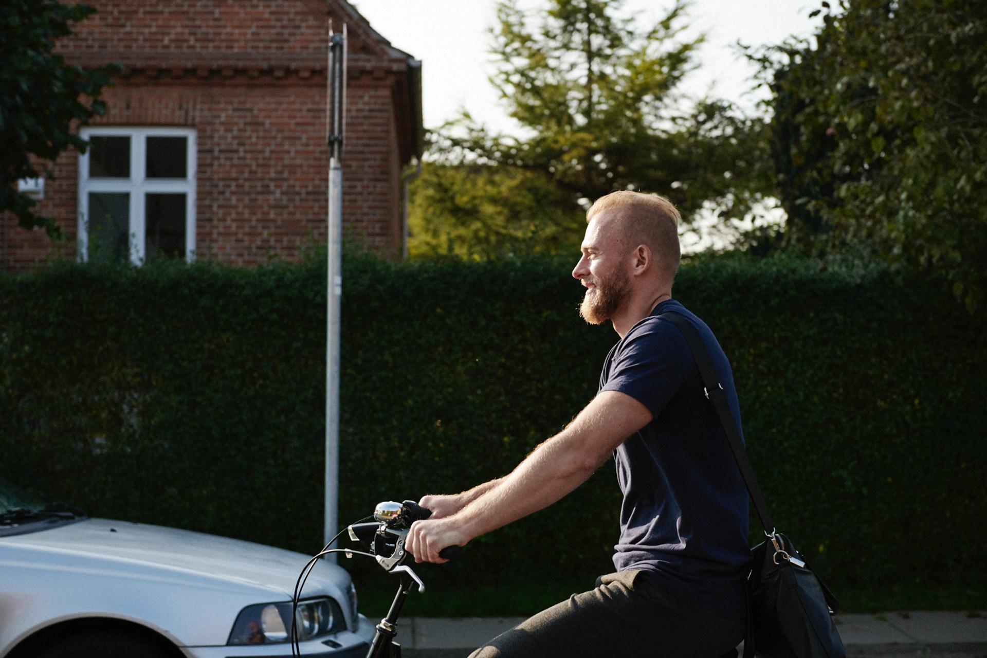 Mand på cykel
