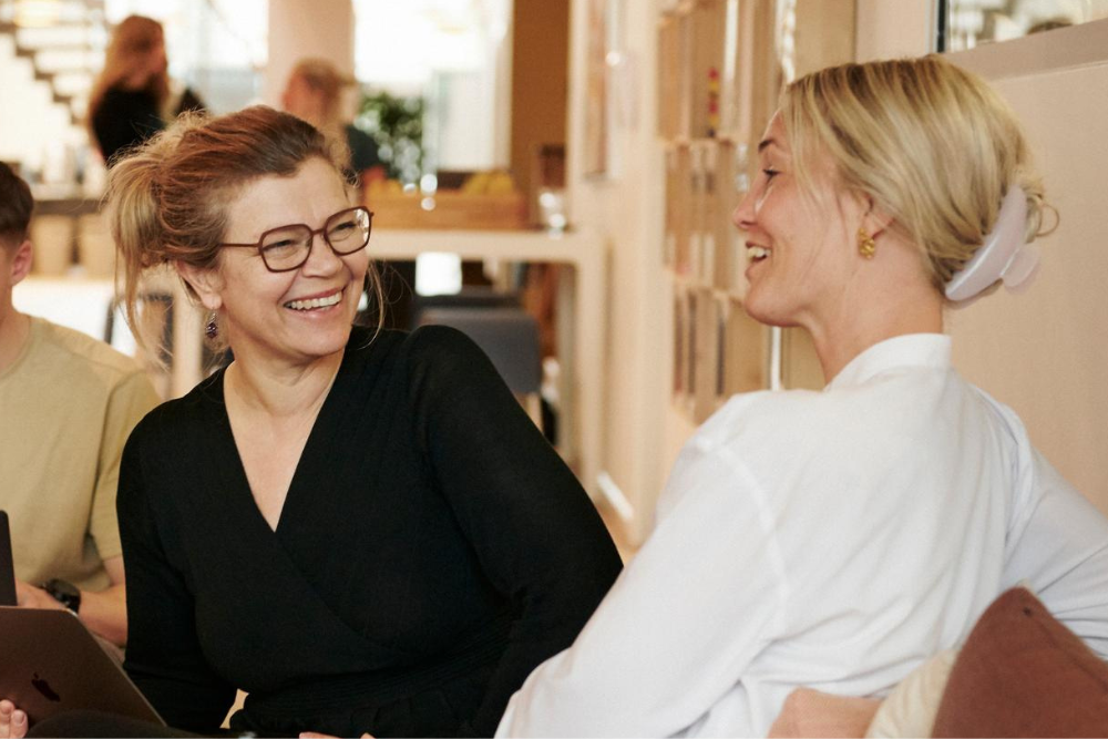 Kvinder taler om løngennemsigtighed